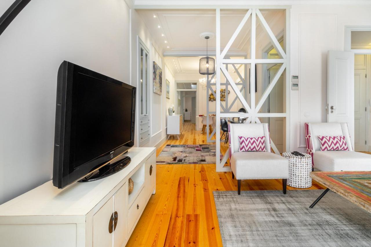 Whome Luxury Stay In Prime Location W/ Ac, Lift & Private Patio Лиссабон Экстерьер фото
