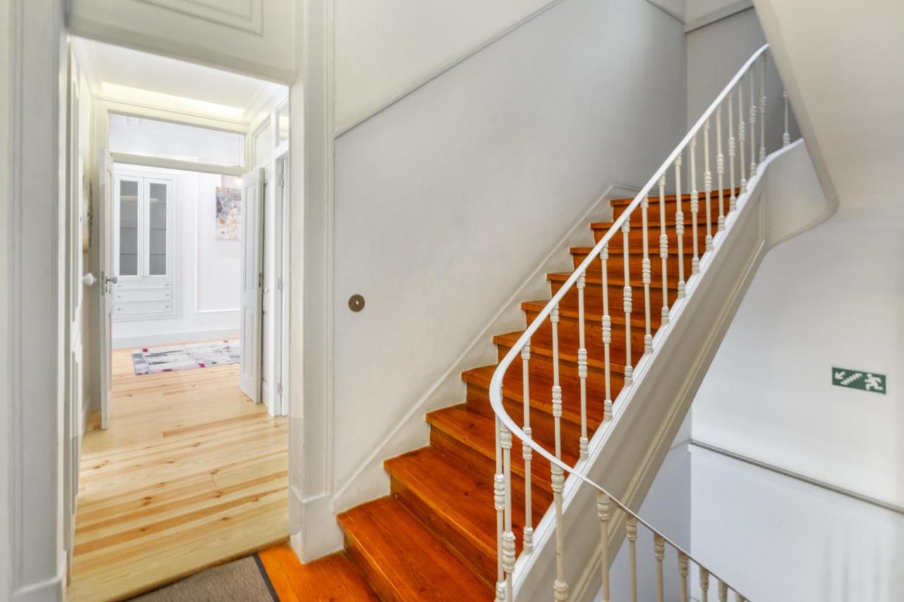 Whome Luxury Stay In Prime Location W/ Ac, Lift & Private Patio Лиссабон Экстерьер фото